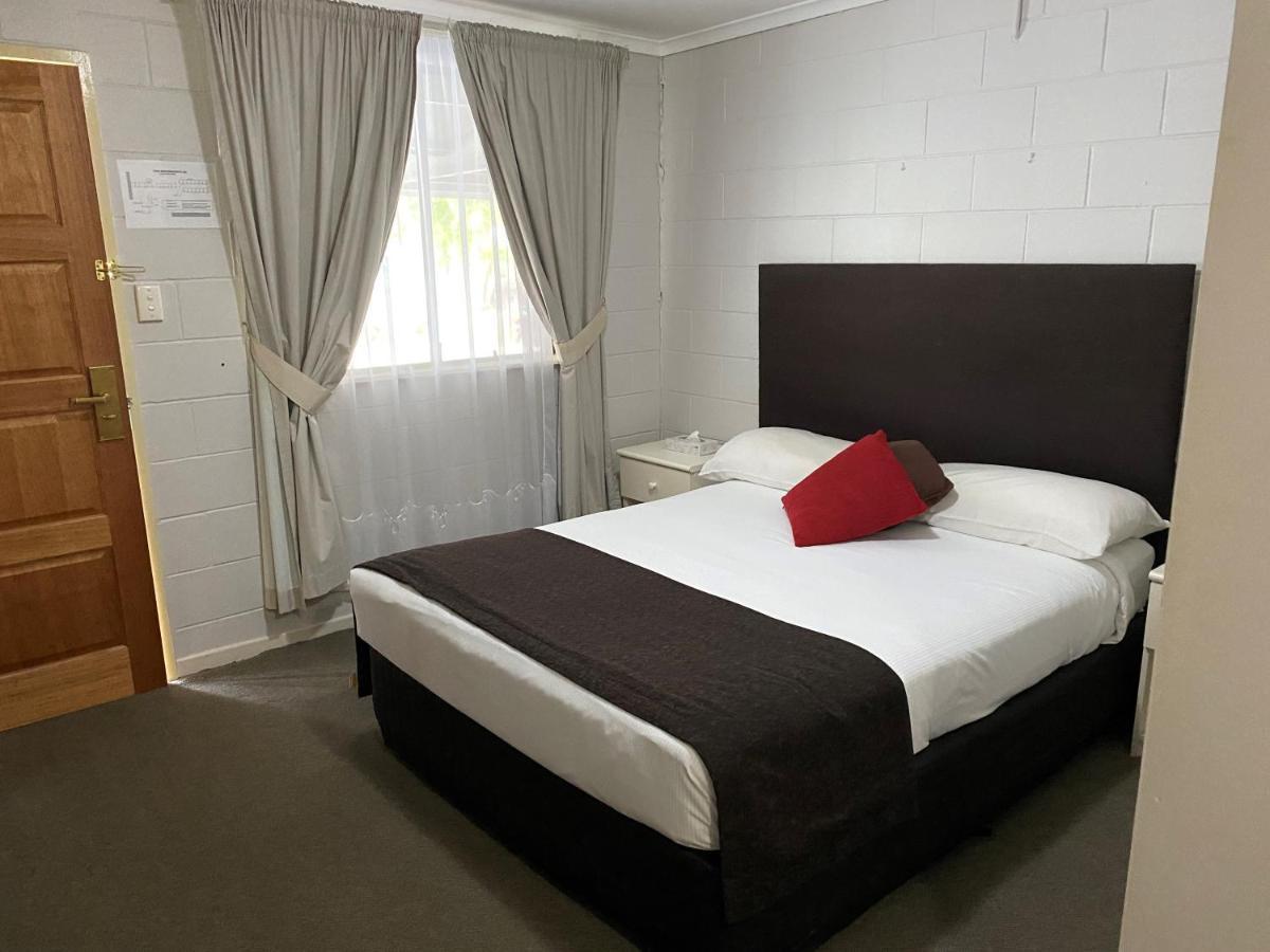Puffers Inn Loganholme Extérieur photo