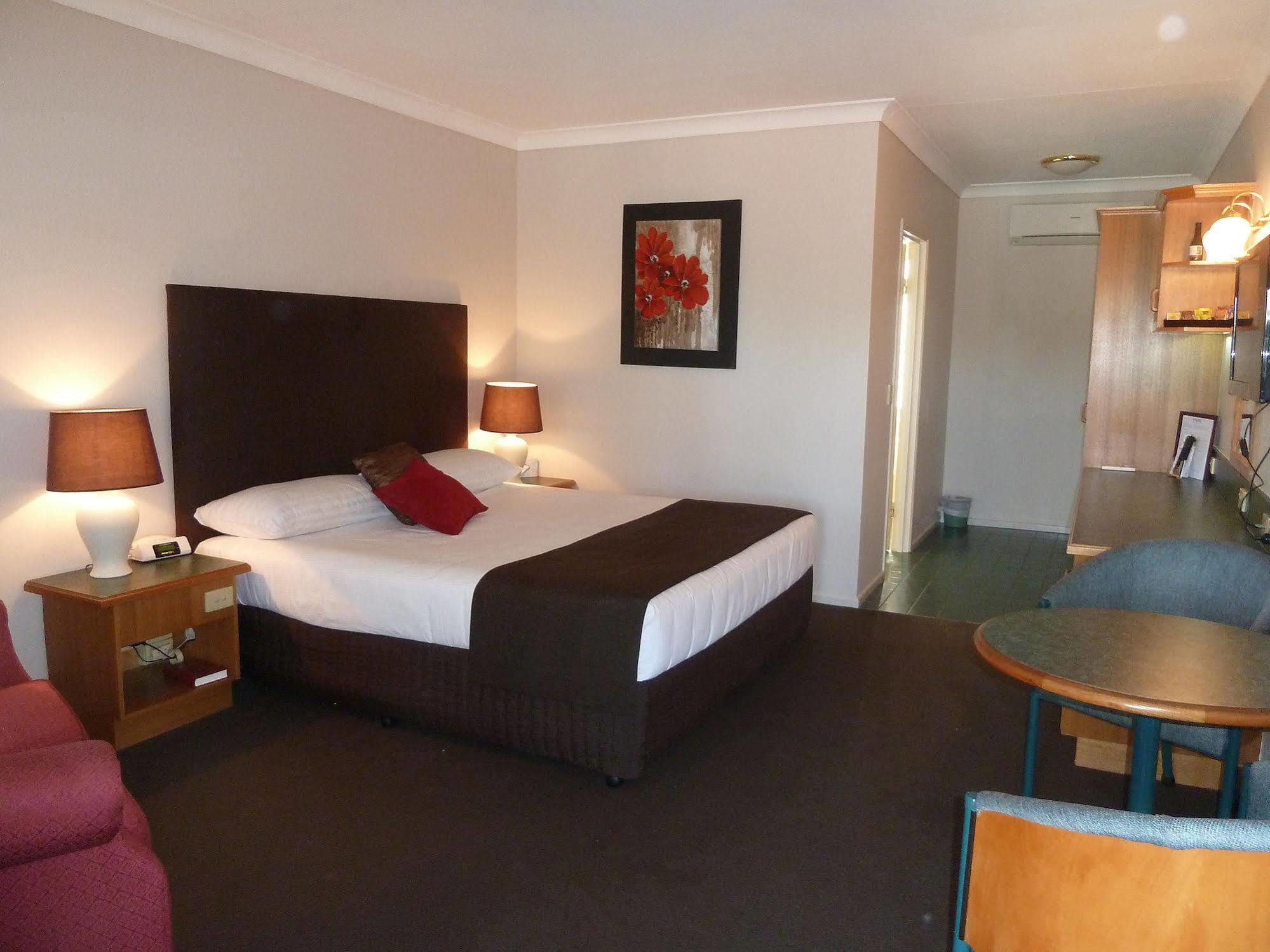 Puffers Inn Loganholme Extérieur photo