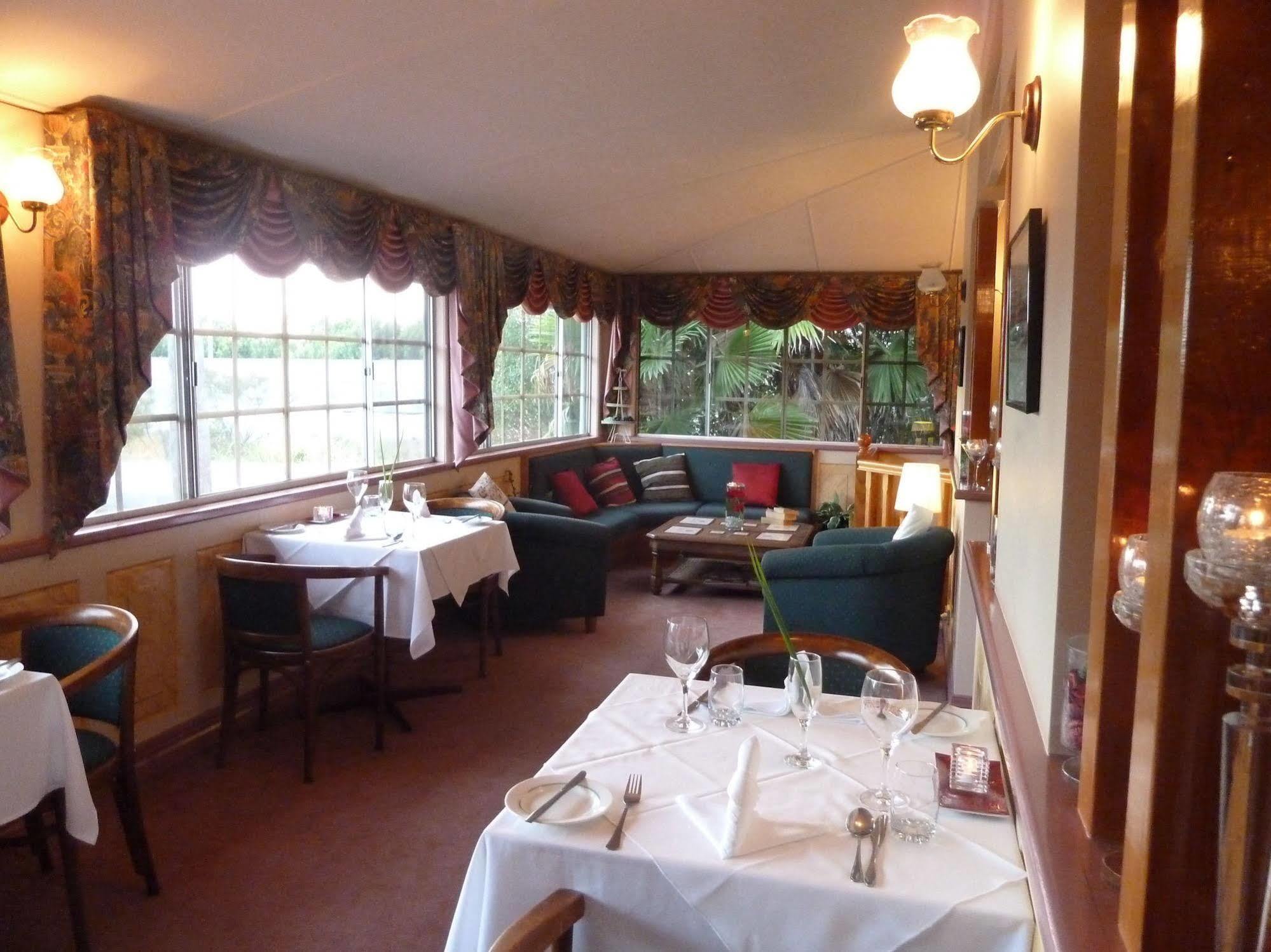 Puffers Inn Loganholme Extérieur photo